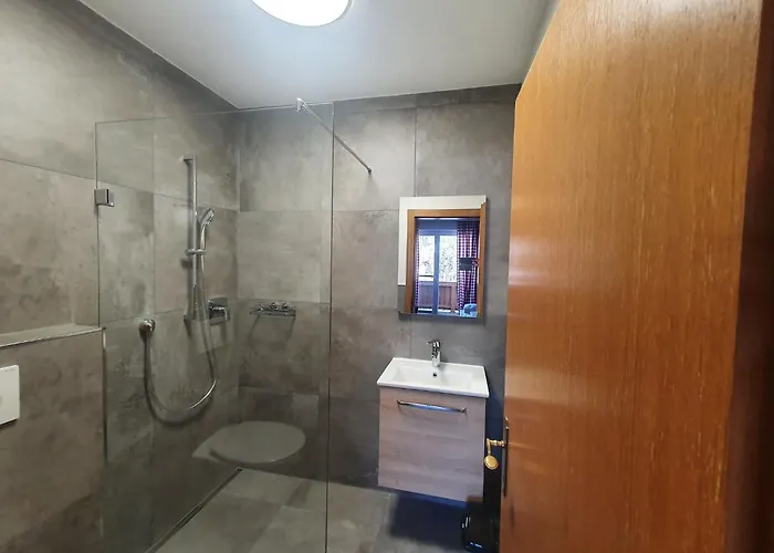 Brixen Valley Bus Access * Hopfgarten im Brixental