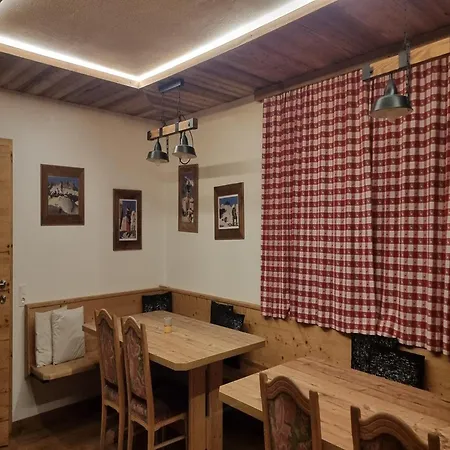 Brixen Valley Bus Access * Hopfgarten im Brixental